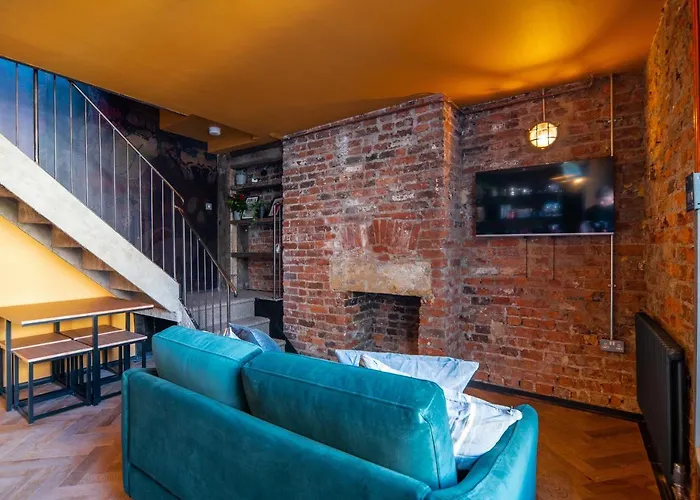 Διαμέρισμα By *